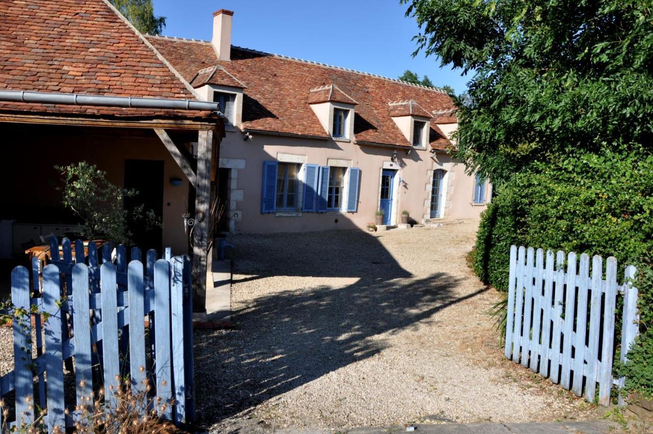 Le Vieux Saule Saints-en-Puisaye Exterior foto